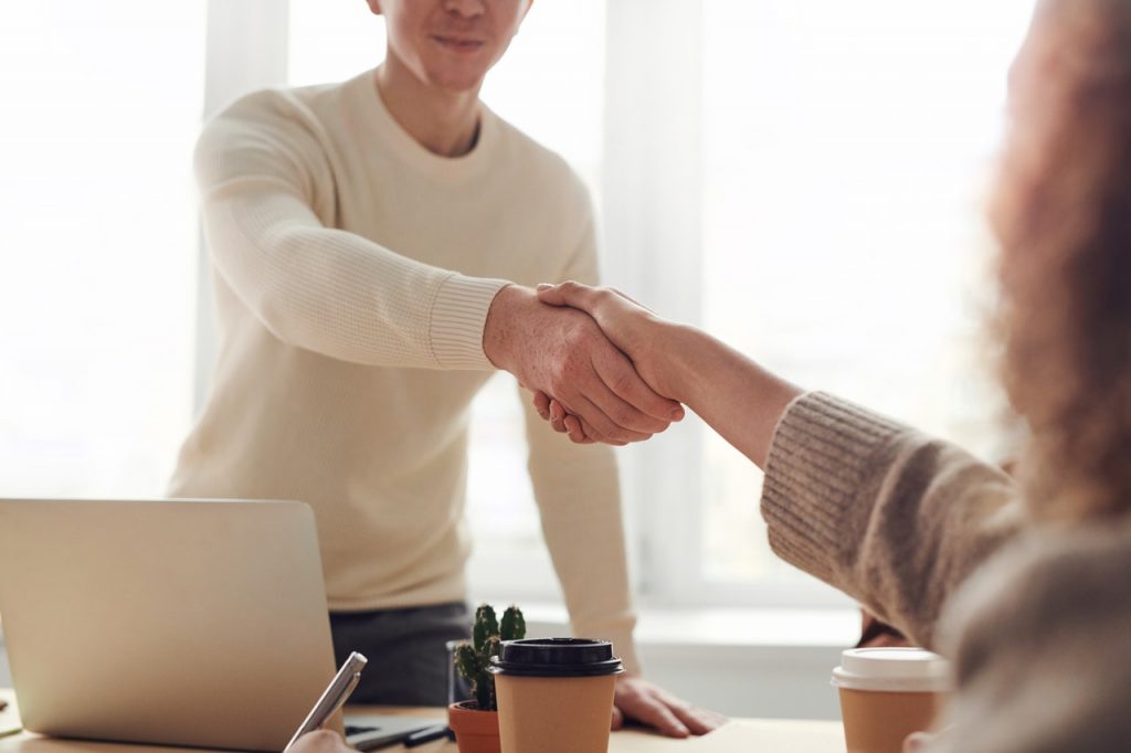 Membangun Bisnis Grosir Sprei Murah: Tips Memilih Pemasok dan Menentukan Harga Jual